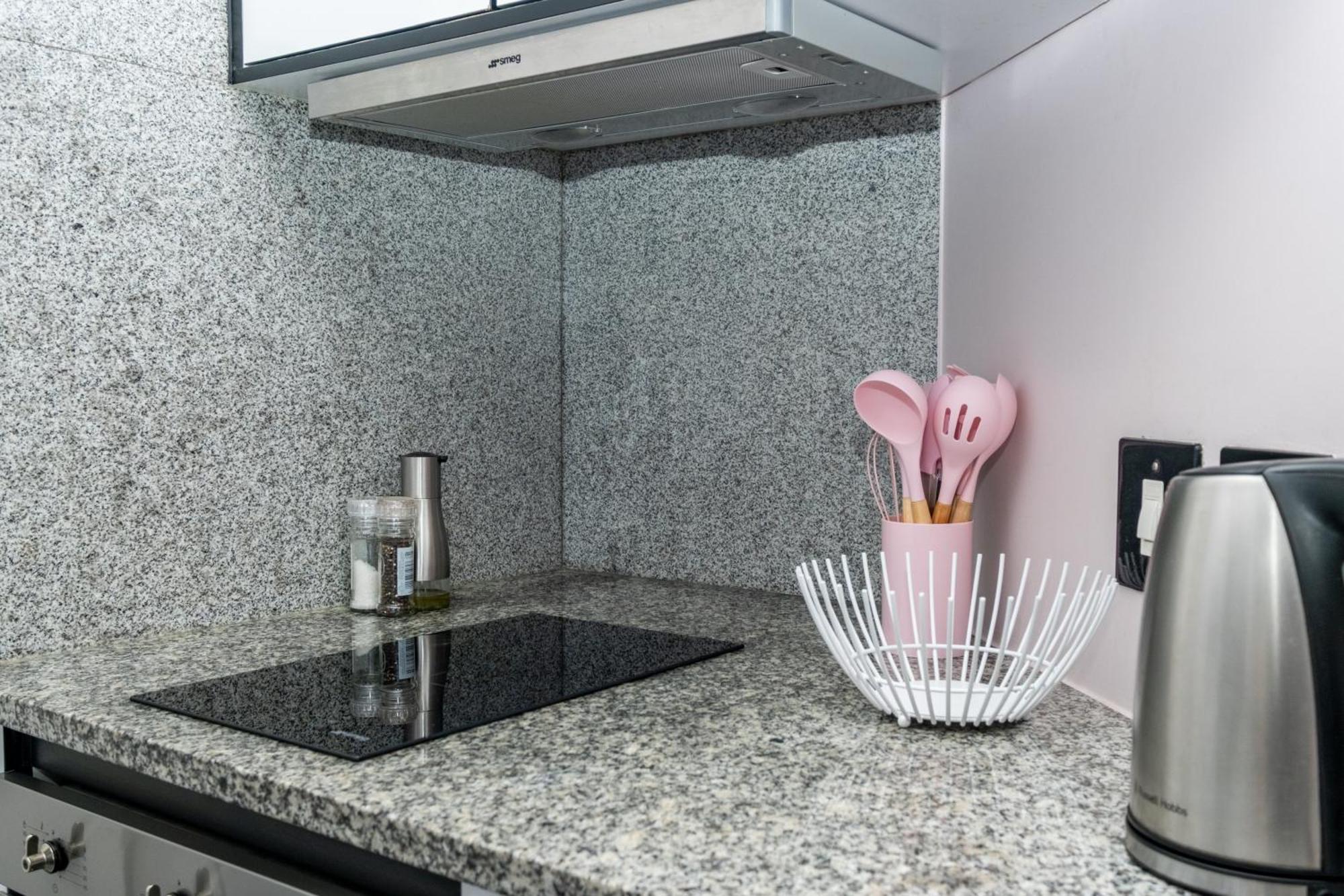 Flamingo 806 - Floor Sea Point Mountain Facing With Daily Housekeeping Apartamento
