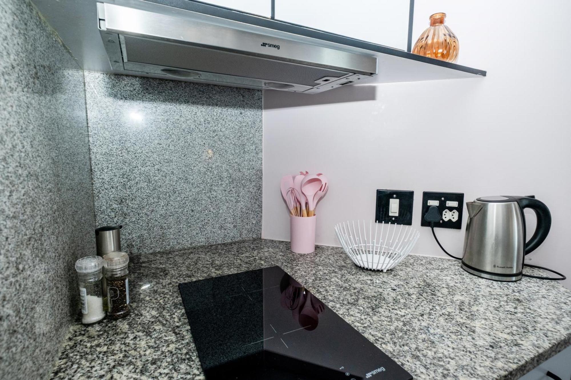 Apartamento Flamingo 806 - Floor Sea Point Mountain Facing With Daily Housekeeping Cidade Do Cabo